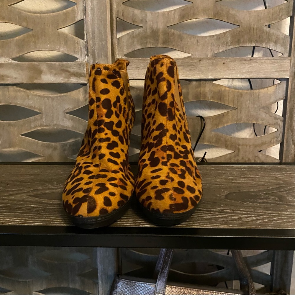 Brown Suede Ankle Boots with Leopard Print